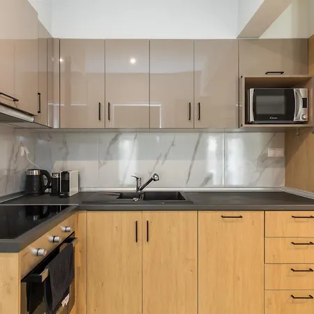 Cassandra By Halu! Soluň